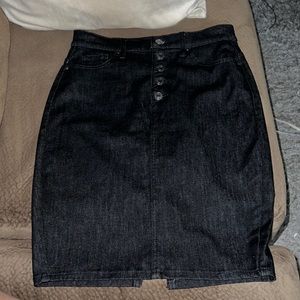 🖤🖤🖤Guess denim skirt🖤🖤🖤??